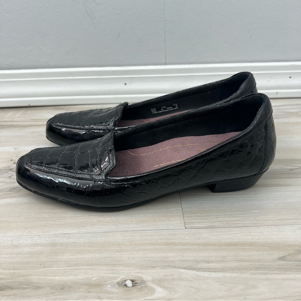 Clarks Patent Leather Croc Loafers Narrow